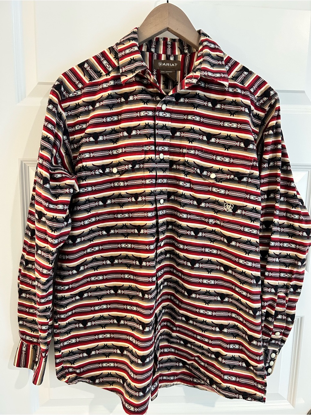 Ariat Men’s Winford Western Snap Shirt Red Multi Longhorn Size M